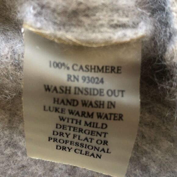 Bela NYC Cashmere Ultra Soft Classic‎ Preppy V-Neck Sweater Gray Sz S - Picture 9 of 11